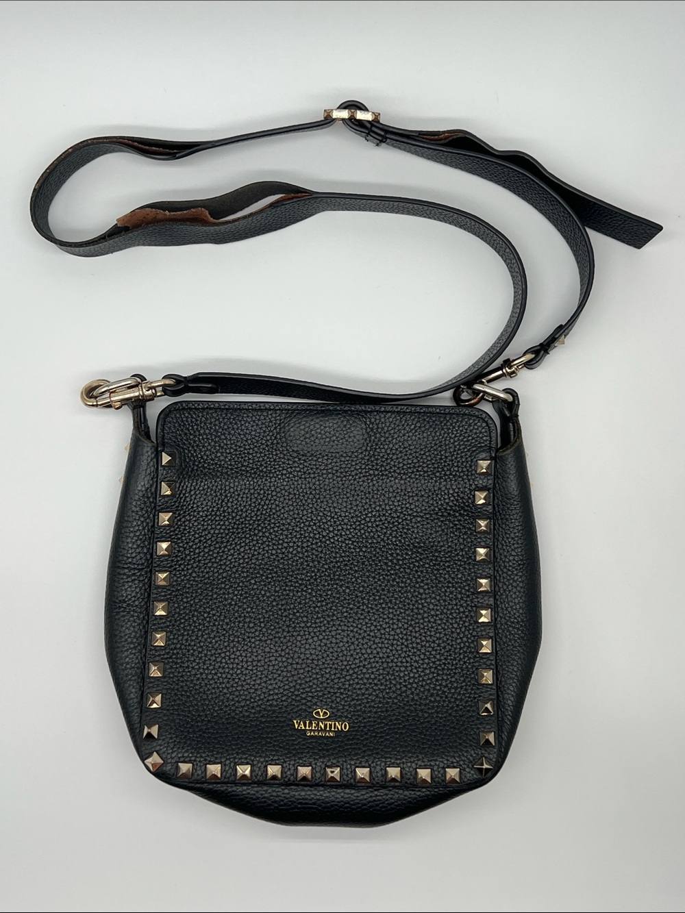 VALENTINO Rockstud Leather Crossbody Messenger Bag Gold Studded Authentic READ